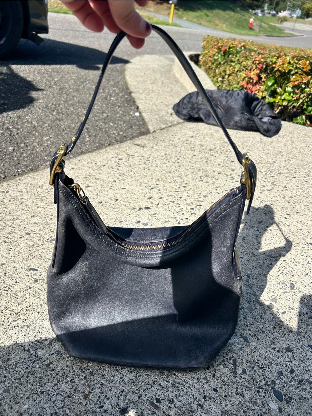 Coach navy Leather Shoulder Bag with Gold Hardware 90s
